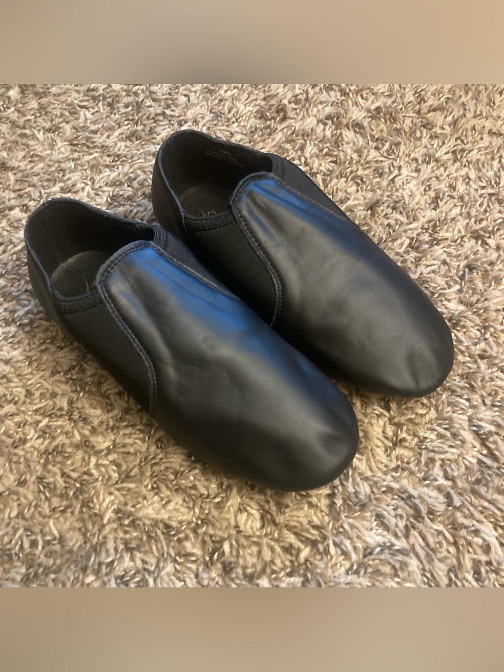 NWOT Stelle Black Leather Slip-On Jazz Shoes, size 1, 1ML Never Worn New No Tags